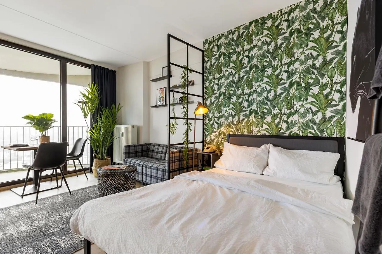 Bright - Stunning City View & Tropical Vibes - Studio Apartment Augsbourg